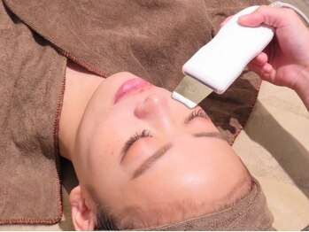 フォルチェ 博多店(Folche)の写真/《光フェイシャル¥11000→¥2200/ハイパーナイフ1回¥11000→¥2200》ブルドック顔を解消してスッキリ小顔に★