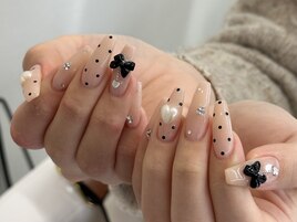 ガーリードットネイル