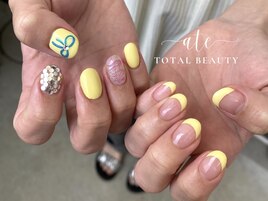 黄色アシメネイル