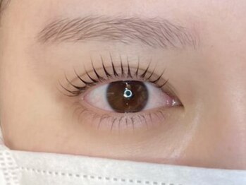 クレビア(CREBIA)の写真/自まつ毛のような自然な仕上がりで大人女性に大人気♪目力UPですっぴんでも可愛い理想のお目元に☆