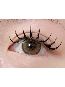 シェリーフレーズ(Cheriefraise)の写真/憧れの濃いまつげに！ダブルフラットラッシュで持続力up◎