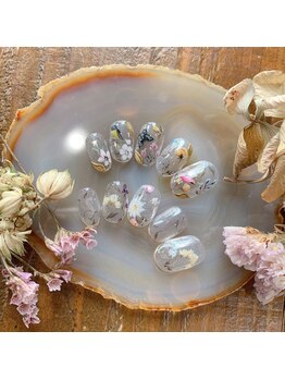 アティックネイルアトリエ(attic nail atelier)/ボタニカルネイル★