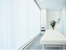美デザイン 池袋店(美.design)/広々清潔個室で安心、施術ルーム