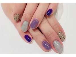 パープルドットネイル