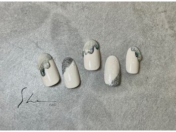 シー(SHE)/monthly design