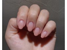 肌馴染み抜群カラーでグラデーションネイル♪