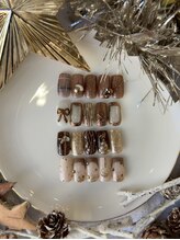 ロミー(Rommy)/ブラウンクリスマスネイル
