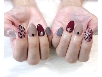 リーヴェ(Riebe)/【ハンド】ヒョウ柄