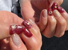 ネイル アトリエ コモード(nail atelier Comodo)/ニュアンスネイル [ルビーMIX]