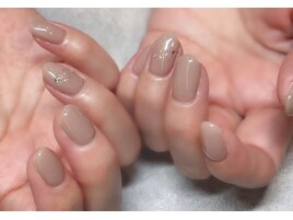 シンプルネイルデザイン