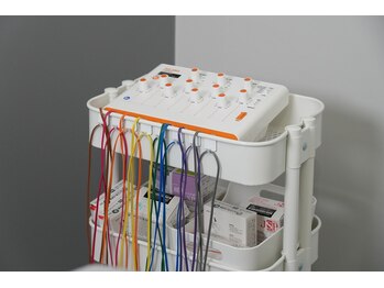 オアソラ(oasora)/鍼に電気を流す機械です