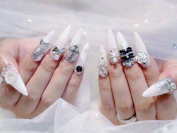 ドールハウス バイ ジュエリリートーキョー(DOLL HOUSE BY JEWELILYTOKYO)の写真/市内で数少ないロングスカルプが叶うサロン♪持ち込みOK！流行りのネイルや韓国ネイルお任せください◎