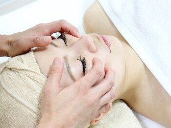 エムエム(mm)/小顔造筋+リンパ