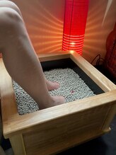 リラクレア(RELACREA)/厳選天然石による足岩盤浴！