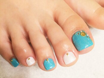 ネイビー(Naivy)の写真/ご新規限定☆フット*ワンカラー¥6500!!季節を問わず気を抜けない足元★気分の上がるお洒落なデザインに♪