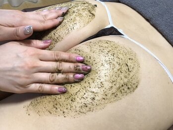 上方美学 大阪梅田店/ヒップハーブピーリングで桃尻♪