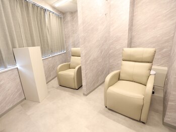 プラチナムドール 三宮店(PLATINUMDOLL)/施術台スペースになります！