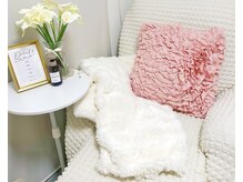 上質なリクライニングで、ドリンクとスイーツを愉しむ優雅な時間