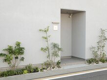 季(TOKI)の雰囲気（グレーの外観が目印。）