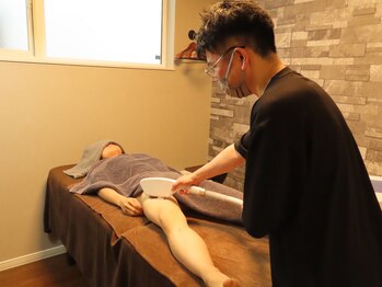 サロン スムース(Salon SMOOOTH)/メンズ脱毛施術風景