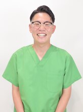 成城ていくけあ鍼灸整骨院 亀山 弘貴