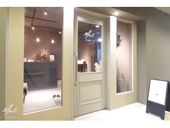 ムート(Mut.)/外観