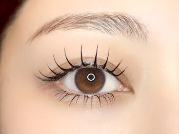 シルバイアンフルール(Cils by Une fleur)の写真/自然に盛れるマツエクでトレンド顔に★フラットラッシュ/下まつげエクステ/カラーエクステなど種類も豊富!!