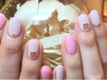 ネイルズ ララ(nails Lala)/ピンクネイル。