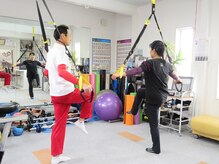 マンツーマンでトレーニングをします。