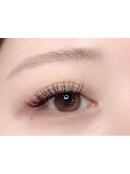 ナチュラル上品な目元にしたい