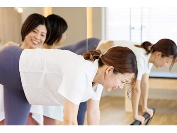 ミータイムピラティス(me time pilates)/大人気のペアレッスン♪