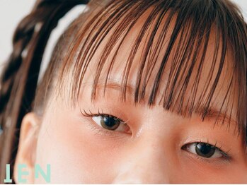 イエン(IEN)の写真/【22時まで営業！】お仕事終わりにほっと一息♪アットホーム空間でお客様に寄り添い個性を引き出すサロン☆