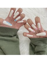 レジアント(Rediant)/ロングホワイトネイル