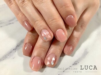 ネイルアトリエルカ(nail atelier LUCA)/R-83. 大人可愛いハートネイル