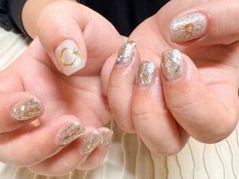 ディーエムジーネイル(DMG nail)/三日月・太陽アート