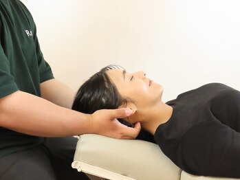 整体院 リリー(Re:ly)/頸部の施術風景です！