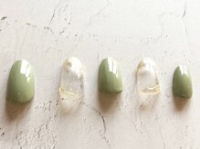 フレイムス アイラッシュ アンド ネイル(FRAMES)/ピスタチオにゴールドニュアンス