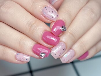 ロミー(Romy.)の写真/豊富なカラーとパーツをご準備!自由に選べる自分だけのデザインで、理想の指先も思いのまま♪