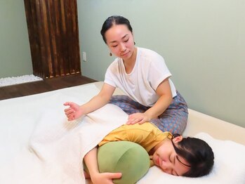 クレイユ(CREIL)の写真/デスクワークやスマホ疲れでガチガチの首肩にサヨナラ！丁寧な施術で、軽くスムーズに動く体に！