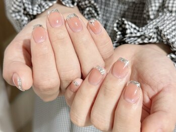 ブラソンネイル(Blossom nail)/シルバー上品シンプルネイル