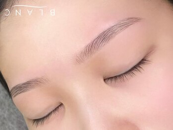 アイラッシュサロン ブラン トレッサ横浜店(Eyelash Salon Blanc)の写真/【リピーター続出!理想の眉に★】骨格分析&WAXで垢抜け好印象♪+おでこWAXでお顔のくすみを改善!眉メイク付