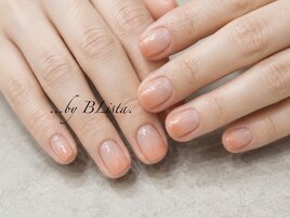 オフィスネイル×ショートネイル