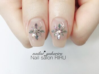 リル(RIRU)/雪の結晶ネイル