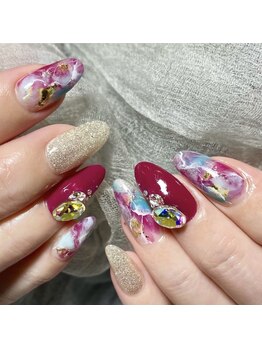 オズ ネイルアンドアイ(OZ NAIL&EYE)/