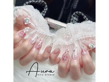 オーラネイル(Aura Nail)/大人可愛い白ネイル
