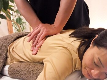 しとろ整体/姿勢を保つ筋肉をほぐす施術です