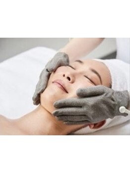 ホウレイ線・たるみ改善！予防ケア