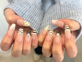 ボーダーフレンチネイル　　Momo