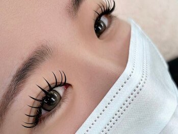 リズ バイ ミランダ(Riz by MILANDA)の写真/下がりまつげやボリュームに悩む方におすすめ♪最新技術アンドヘルシー・ダブルフラットが人気のサロン★