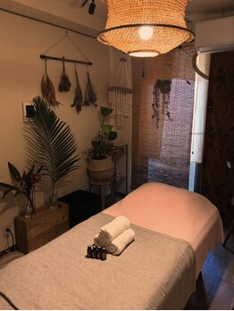 アロマリンパマッサージ&ハーブ蒸し- Herbal Wellness Rta 【リタ】の写真/【代々木公園駅徒歩4分】完全個室のプライベートサロン!異国情緒を感じさせる空間で心ゆくまでくつろげる♪